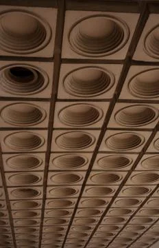 Building ceiling geometric pattern Stock-Fotos