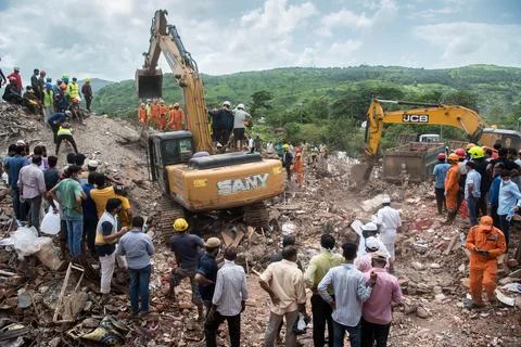 Building collapse - Mahad Stock Photos