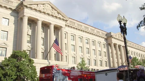 Building With Columns Vídeos de archivo 51235326