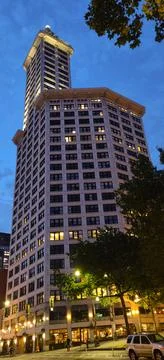 Building at dusk Foto stock