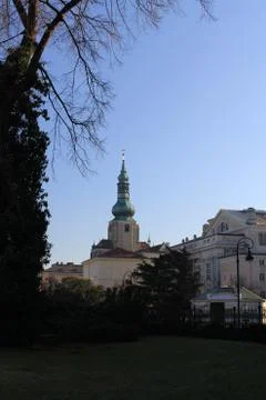 Building exterior Architecture built structure Tree Plant sky Place of worship Foto stock