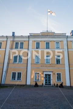 Building of Finnish School of Naval Warfare at Suomenlinna (Sveaborg), sea fo Stock Photos