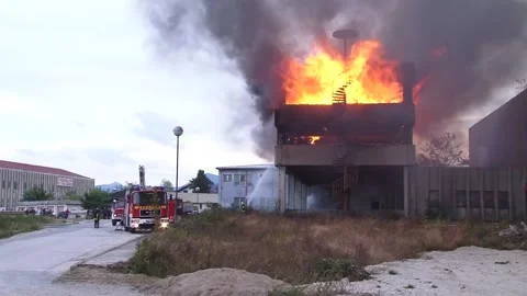 Building on fire Stock Footage 194948303