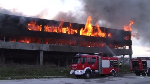 Building on fire Stock Footage 194948936