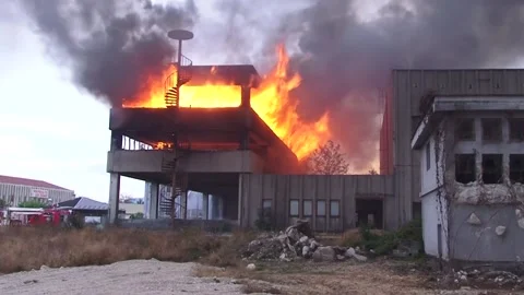 Building on fire Stock Footage 194948941