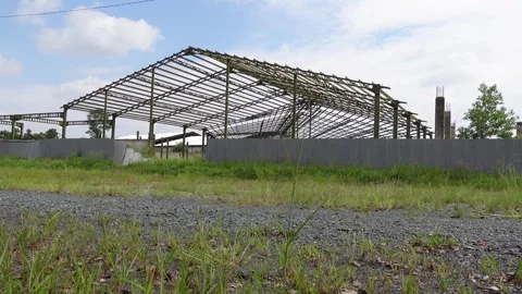 The building frame has been formed, the roof frame is abandoned Vídeos de archivo 282105270