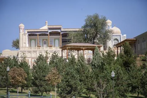 A building with garden in back 스톡 사진