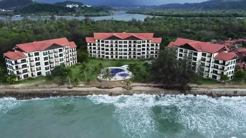 Building hotel at the beach.  Video stock 172148139