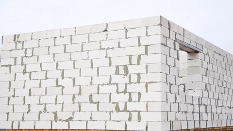 Building a house. The frame of the house. Vidéo 255443075