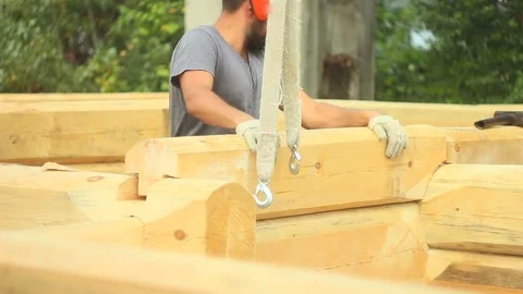 Building a house from logs Video stock 79718720