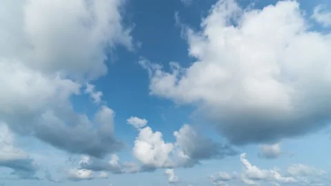 Building Motions Clouds. Puffy Fluffy Clouds Sky Time Lapse. B Roll Timelapse Stock Footage 130933656