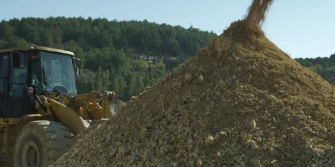 Building new roads Video stock 112936559