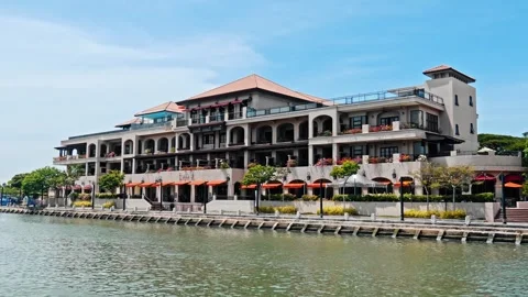 Building overlooking river, Casa del Rio Melaka, colonial architecture Stock-Footage 333727185