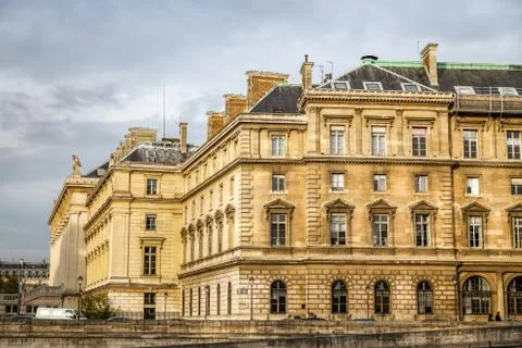 Building in Paris Fotos de archivo