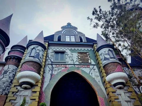 Building Stock Photos