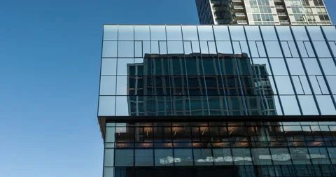 Building reflection time lapse Stock-Footage 165242876