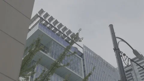 Building reveal from low angle Stock Footage 126790090
