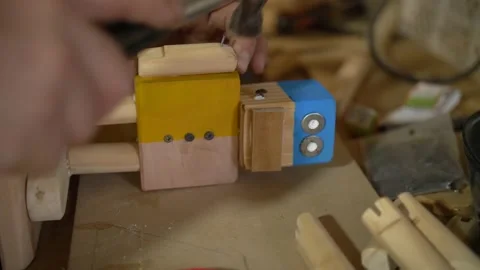 Building a Robot made of Wood Video stock 142727009