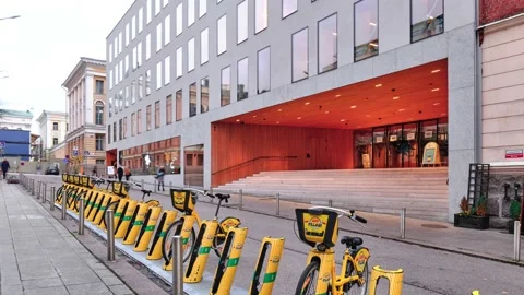 The building of the Science Corner of Helsinki University. Vídeo Stock 142804483