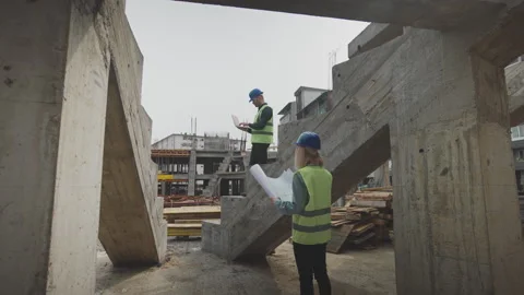 Building Site Discussion Video stock 150890158