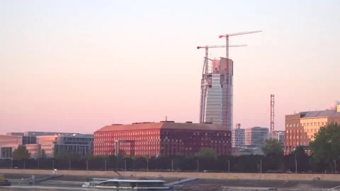 Building of a skycraper in Budapest. Video stock 162616457