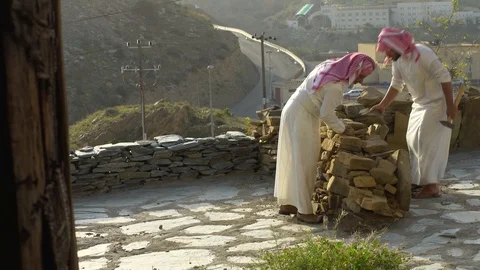 Building by stones Stock-Footage 112783837