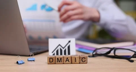 Building a successful project strategy with DMAIC method in a modern office Stock Footage 318666610