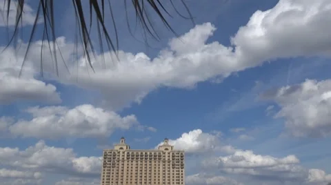 Building with timelapse clouds Stockbeeldmateriaal 47788654
