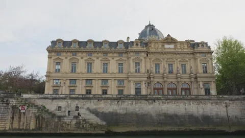  building of the Tribunal de commerce de Paris or Paris commercial court. Stock Footage 308729628