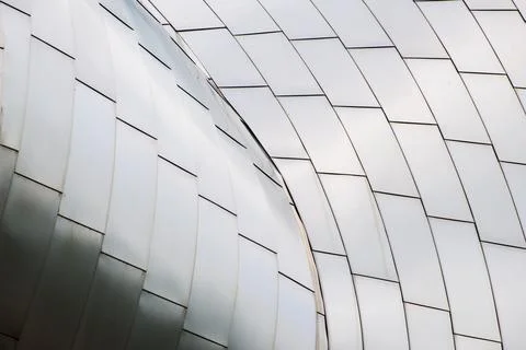 A building with a very sharp, angular design Fotos de archivo