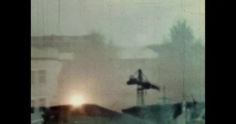 Buildings with crane overlay, panorama, construction, cityscape landscape, trees Vidéo 253058053