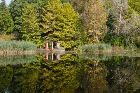 Built structure reflection on a lake Stock Photos