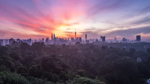 BUKIT TUNKU ZOOM IN Stockbeeldmateriaal 100179872