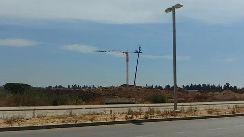 Bulding crane - adding weight - part 3/3 Video stock 92119332