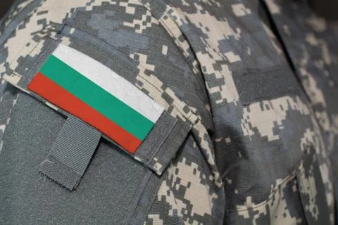 Bulgaria army uniform patch flag on soldiers arm. Military Concept Illustrazione stock