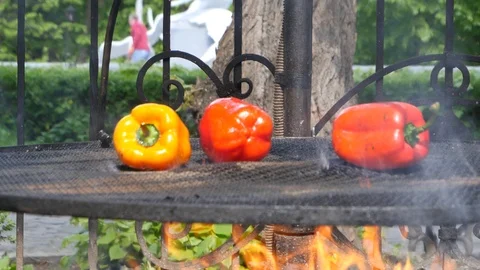 Bulgarian pepper on fire Stock-Footage 105398736