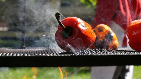 Bulgarian pepper on fire Stock-Footage 105398760