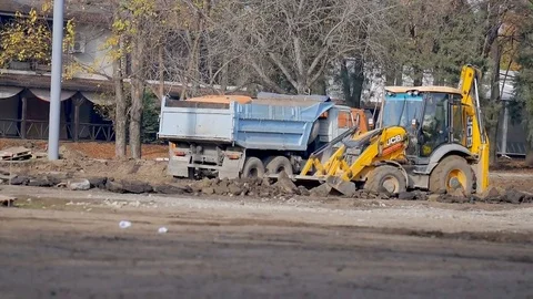 The bulldozer level the front bucket level of the ground Stock Footage 82926619