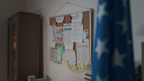 Bulletin Board with Documents and Notes in Psychology Room Видео 305396657