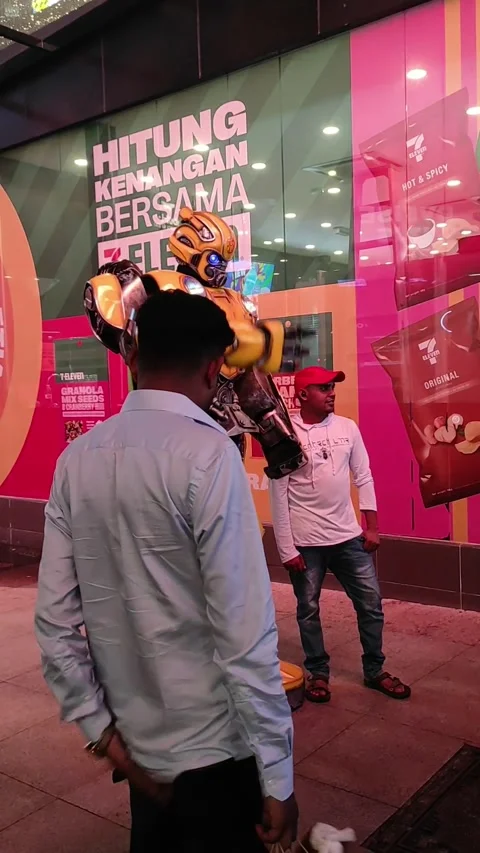 Bumblebee attraction on the street Stock Footage 274768621