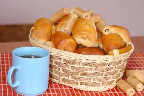 Bun in basket Stock Photos