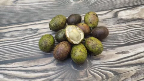 A Bunch of Fresh Matoa Fruit Vidéo 337917539
