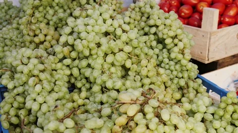 A bunch of grapes in a fruit shop. Stock Footage 224913271
