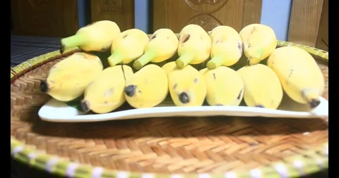 Bunch of ripe bananas Video stock 292585646