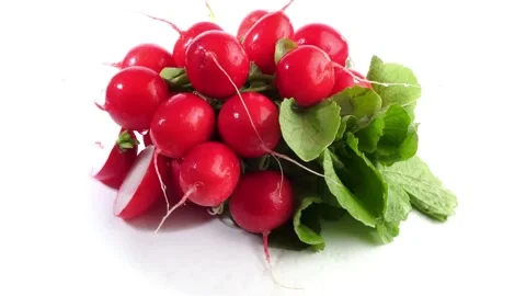 Bundle of Radish rotating on white background isolated - Radieschen Bund Video stock 277095970
