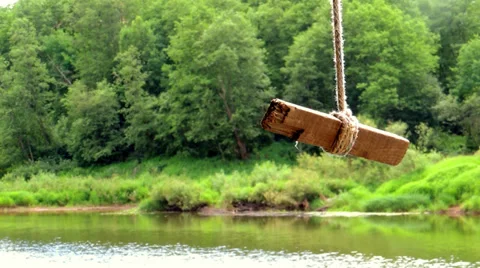 Bungee jumping in the river Видео 39840698