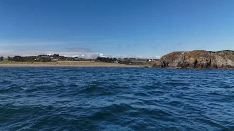 Bunmahon Beach Coastline and Celtic Sea 4K Видео 333414464