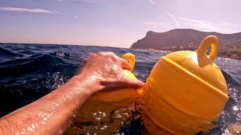 Buoys in the sea. Vidéo 286291992