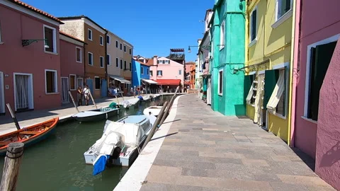 Burano walk 스톡 동영상 139072361