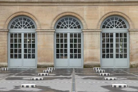 The Burens Columns (the two trays) installed in the Honor courtyard of the .. Foto stock